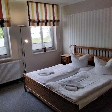 Hotel Am Weinbergschloss Варен Екстериор снимка