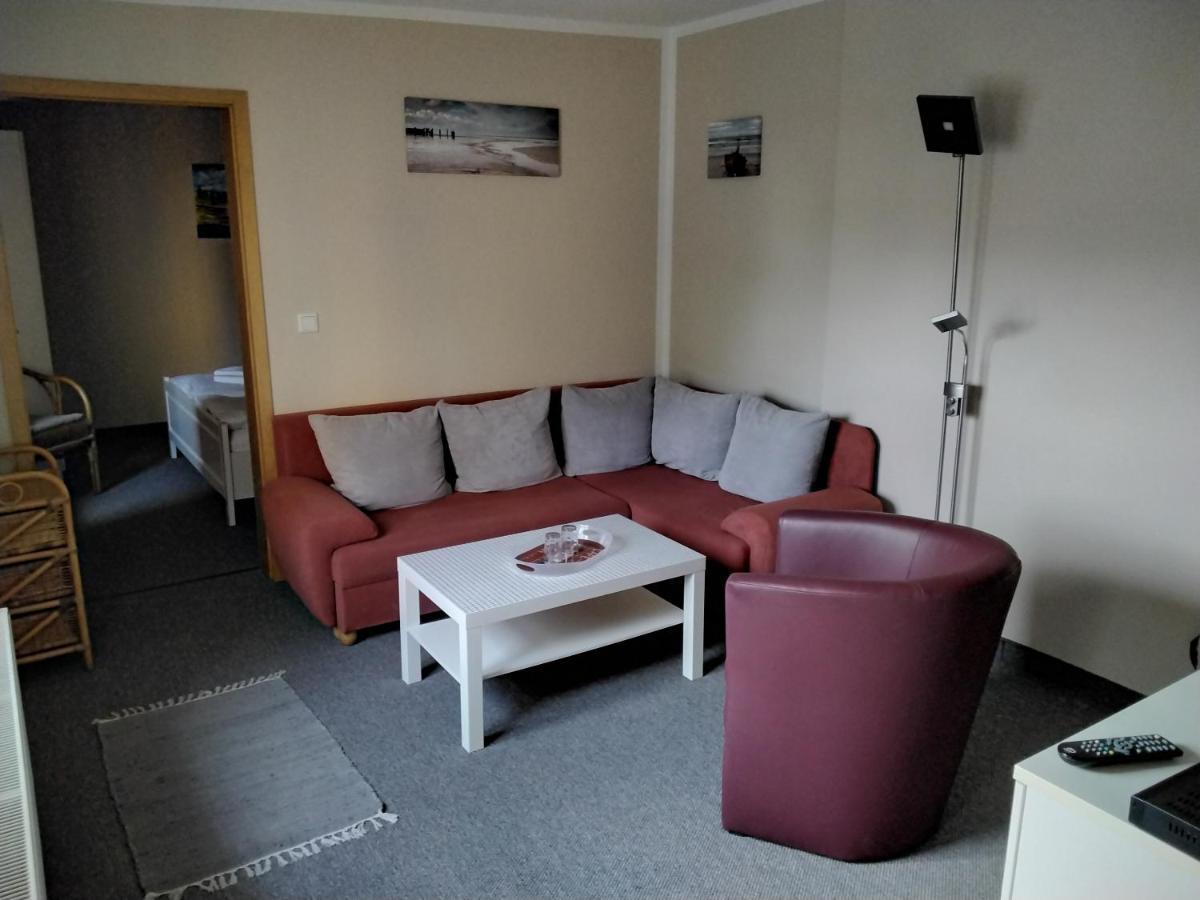 Hotel Am Weinbergschloss Варен Екстериор снимка
