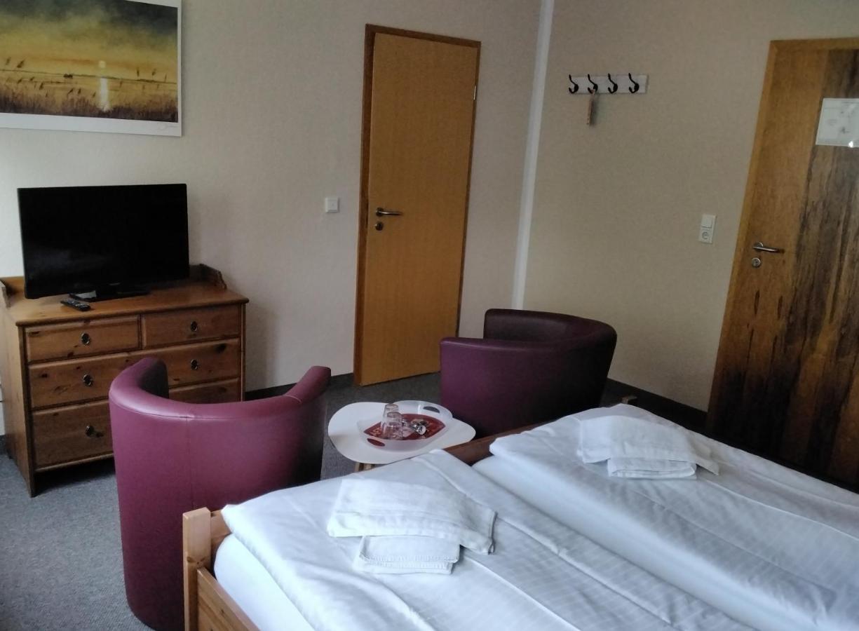 Hotel Am Weinbergschloss Варен Екстериор снимка