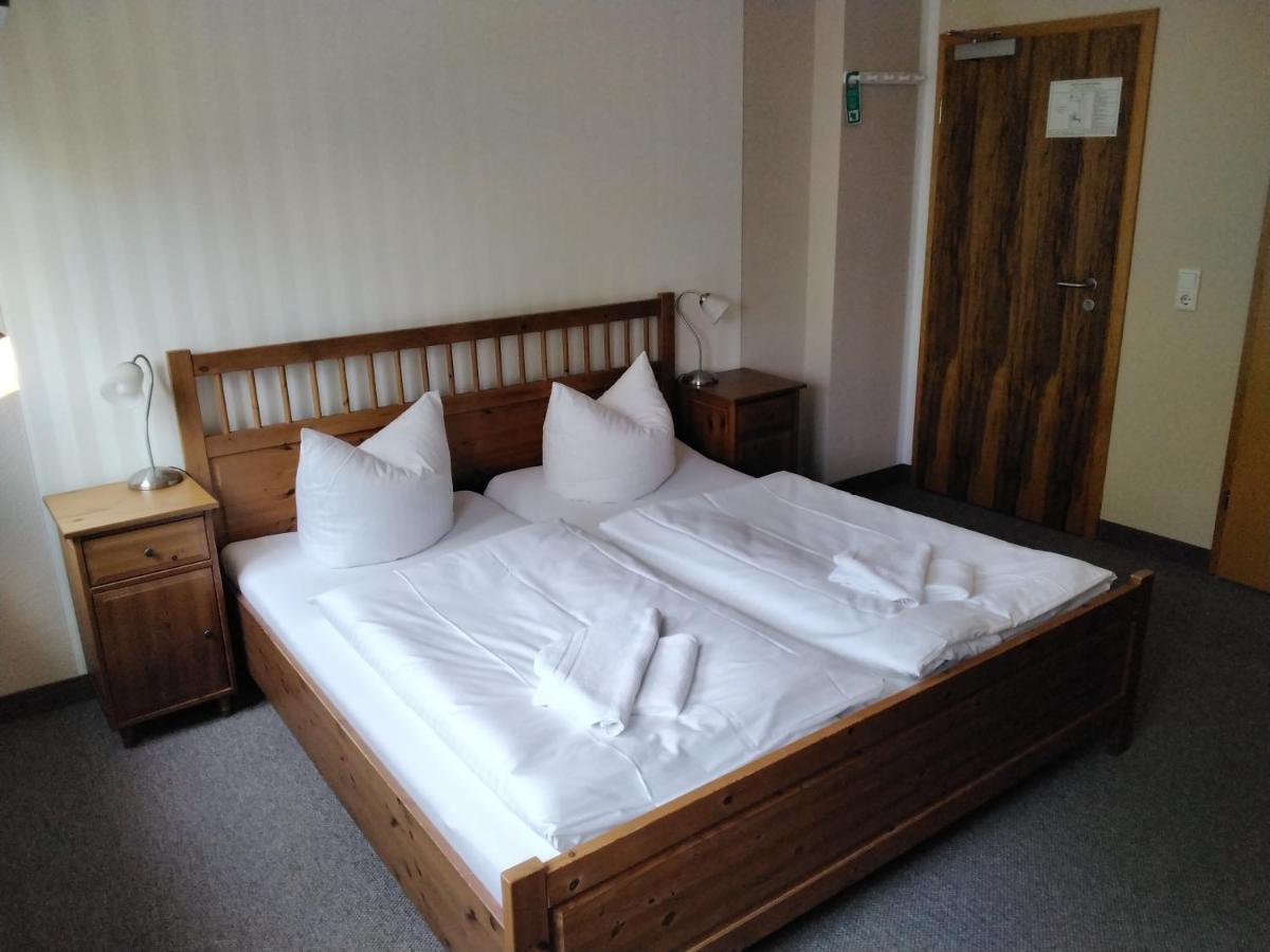 Hotel Am Weinbergschloss Варен Екстериор снимка