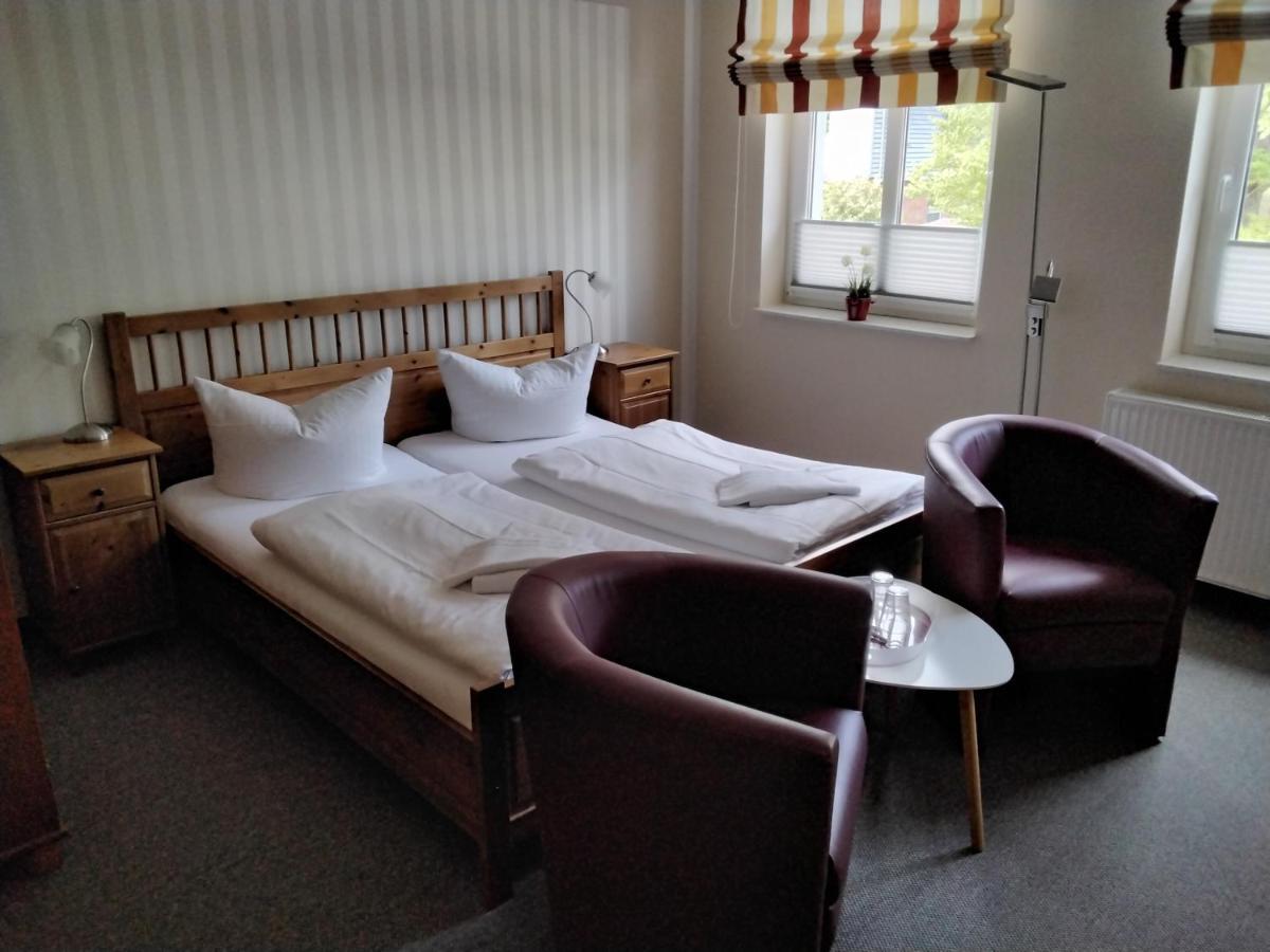 Hotel Am Weinbergschloss Варен Екстериор снимка